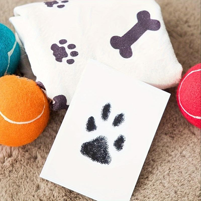 Pearhead Paw Print Clean Touch Ink Pad Kit for Dogs and Cats, Pet Owner Keepsake, DIY Inkless Paw and Nose Print Impression Set