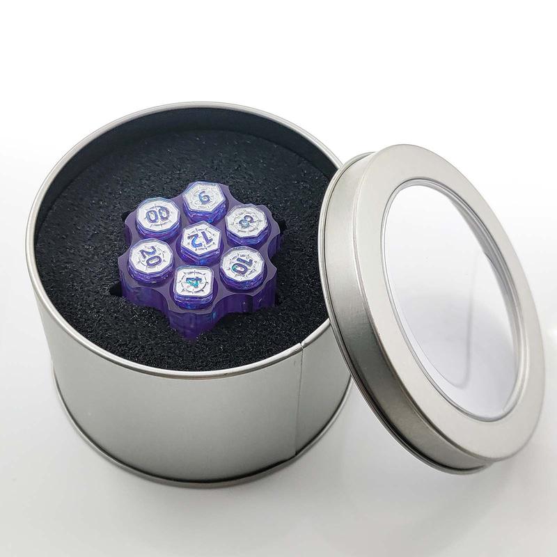 Resin Dice, Beautifully Packaged In A Tin Box, Rotating Revolver Shape, 7 Bullet Dice, Rotatable, Suitable For All Kinds Of Tabletop Games, Gifts For Family, Halloween Christmas Gifts.