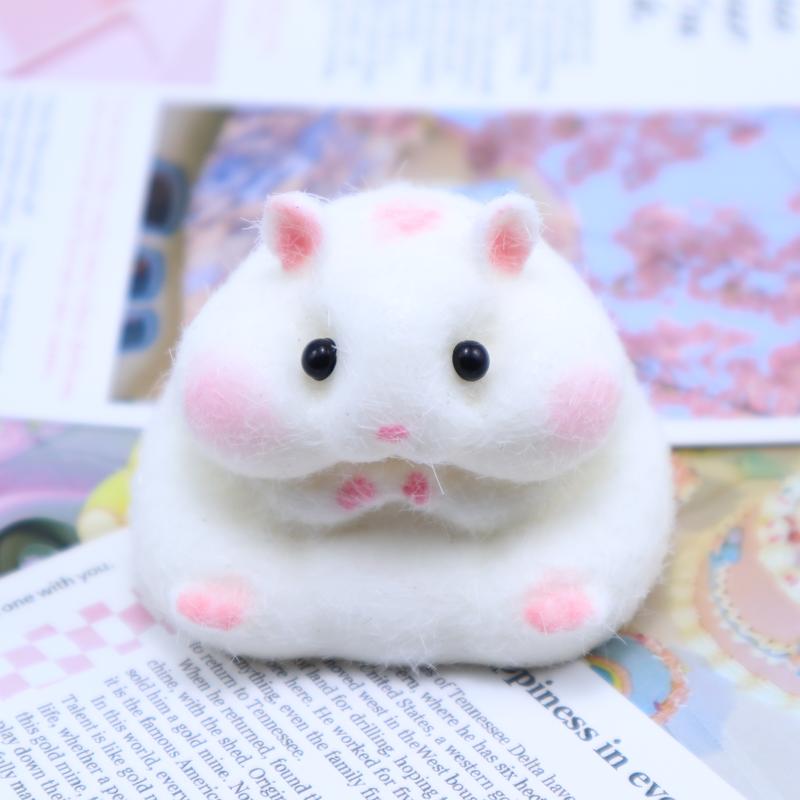 High quality, food grade silicone adorable hamster squishy toy – soft stress relief and cute gift for all ages