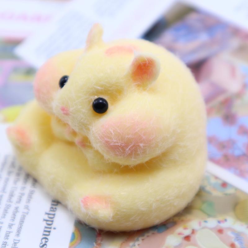 High quality, food grade silicone adorable hamster squishy toy – soft stress relief and cute gift for all ages