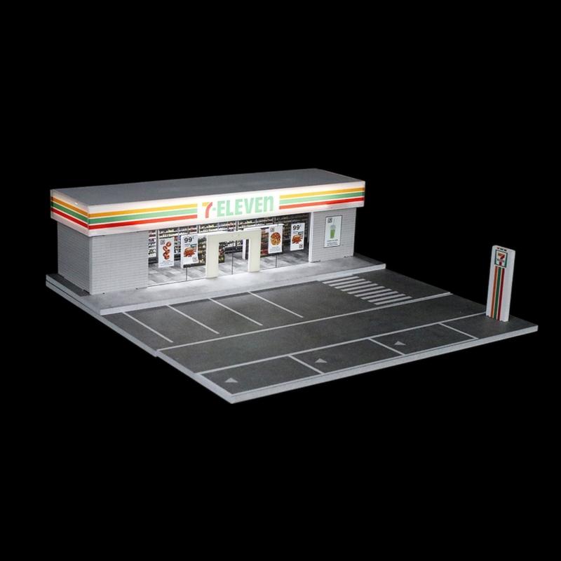 NEW Limited edition 7 Eleven Diorama Hot Wheels Mini GT display 1:64 with LED lighting