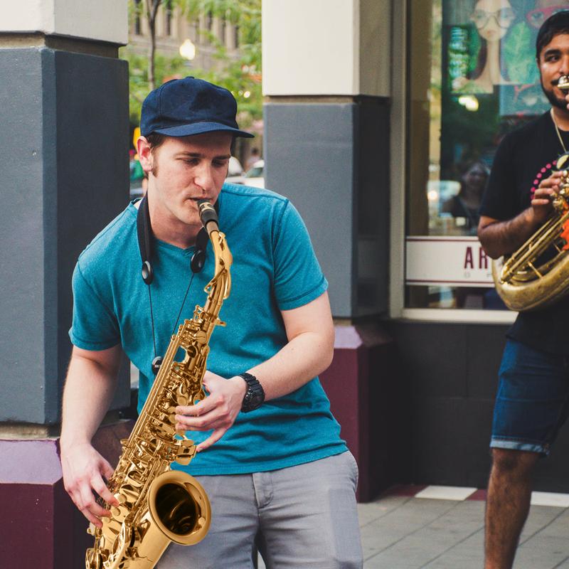 Stylish Mid-range Alto Drop E Lacquered Golden Saxophone Painted Golden Tube with Carve Patterns