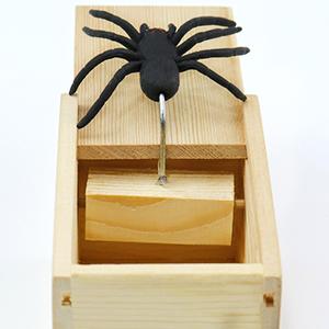 Spider Scare Prank Box, Hilarious Wooden Scare Box,Handmade Fun Joke Scarebox Toy,Practical Gift Toy Spider Box Prankoy Prank for person Gag Gift & Practical Joke Toys,Novelty Prank Kit, Tricky Gifts for Colleagues Or Friends