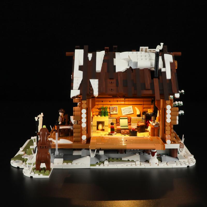 FUNWHOLE Hunting-Cabin 2036 Pcs-Lighting Building-Bricks Set - Retro Wooden Cabin LED Light Construction Building Model stress-relief Toys Gift Set for Boys and Girls Ages 18+