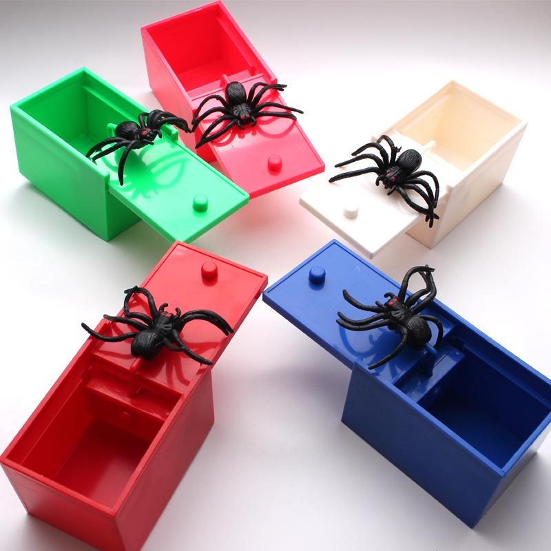 Spider Scare Prank Box, Hilarious Wooden Scare Box,Handmade Fun Joke Scarebox Toy,Practical Gift Toy Spider Box Prankoy Prank for person Gag Gift & Practical Joke Toys,Novelty Prank Kit, Tricky Gifts for Colleagues Or Friends