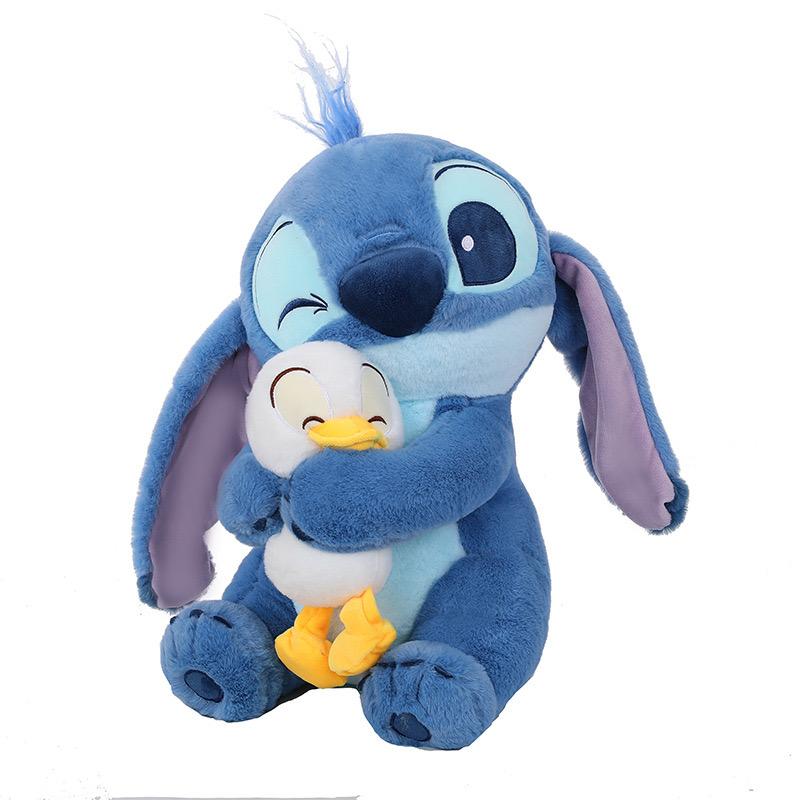 In the Stippy series, cute stuffed animals for boys and girls are gifts for children hugging Duck and Donald Duck