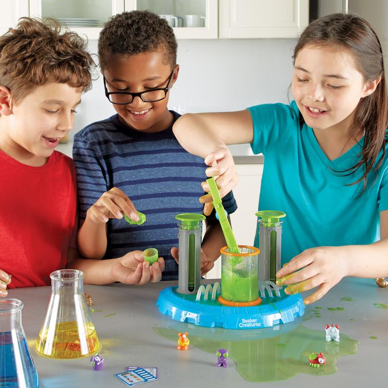 Learning Resources Beaker Creatures Liquid Reactor Super Lab, Ages 5+