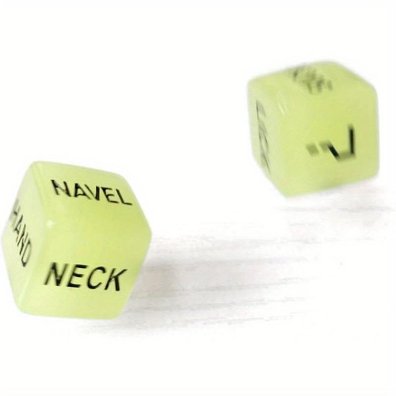 2pcs Party Couple Dice, portable funny action Couple Dice Love Dice - perfect for couples, anniversaries, Valentines, gifts for boyfriends and girlfriends