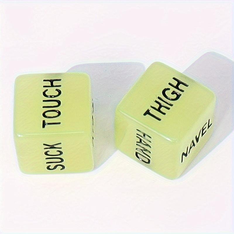 2pcs Party Couple Dice, portable funny action Couple Dice Love Dice - perfect for couples, anniversaries, Valentines, gifts for boyfriends and girlfriends