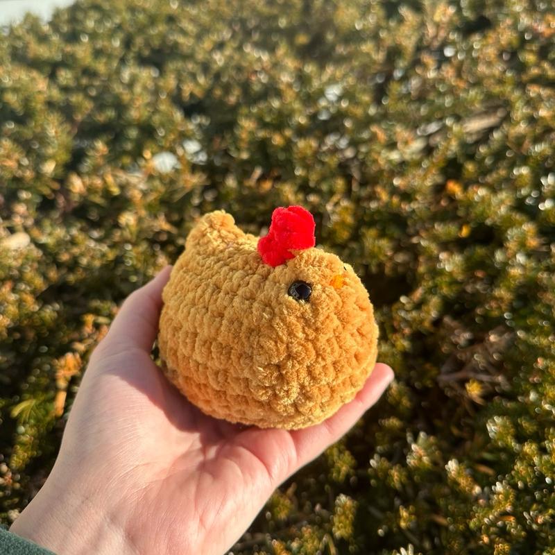 (Multiple colors) hand-crocheted chicken!