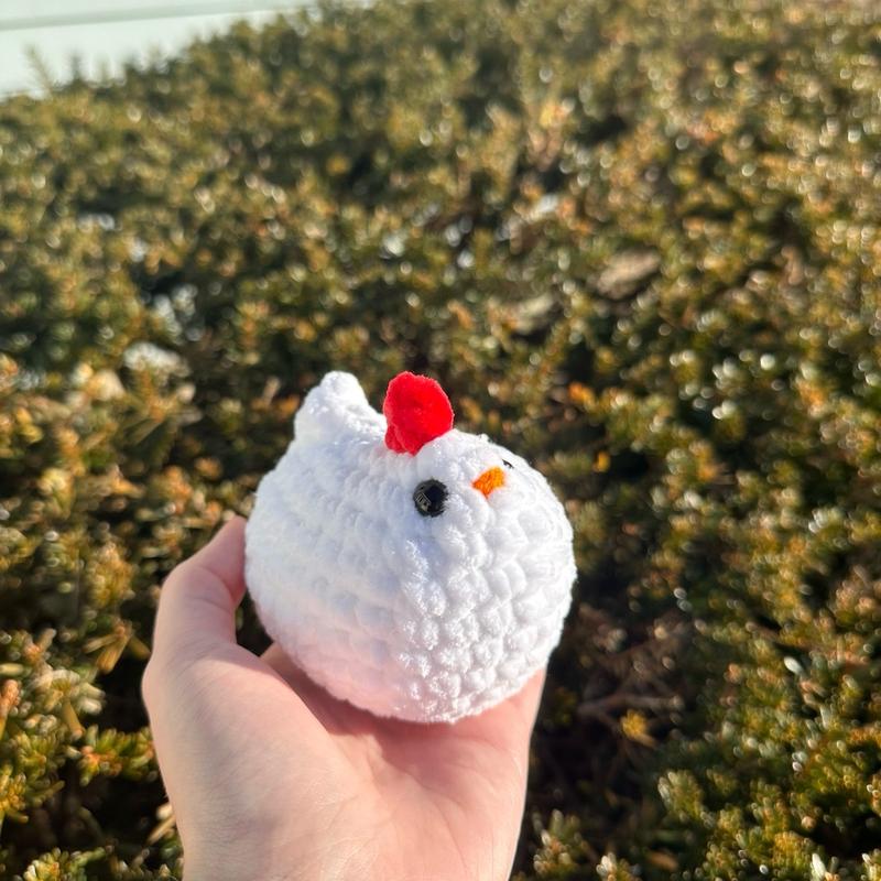 (Multiple colors) hand-crocheted chicken!