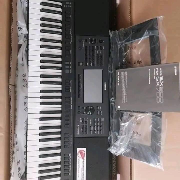 Yamaha PSR SX900 Keyboard - Portable and Expressive