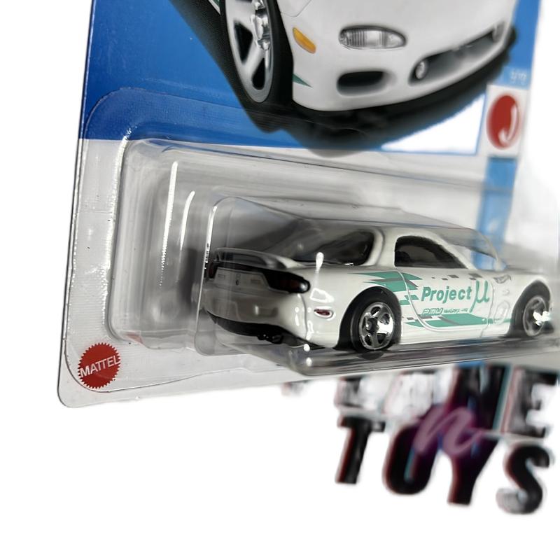 Hot wheels 95 mazda rx7 diecast car - scale 1:64