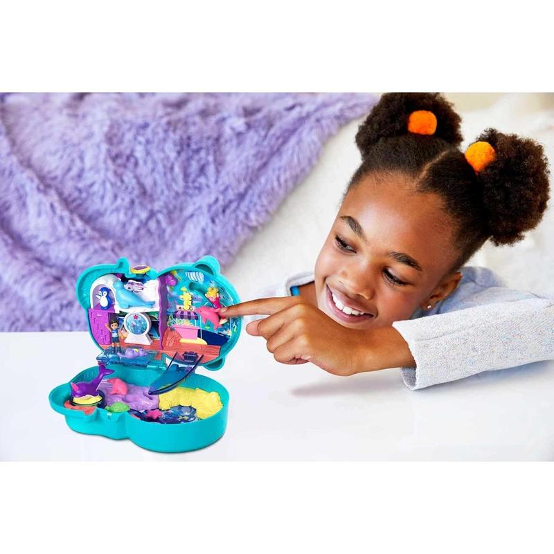 Polly Pocket Compact Playset, Otter Aquarium with 2 Micro Dolls & Accessories, Travel Toys with Surprise Reveals ( Exclusive)