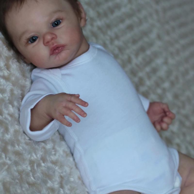 Realistic Reborn Doll, 45cm Soft Silicone Baby Doll with 3D Marble Skin and Visible Veins