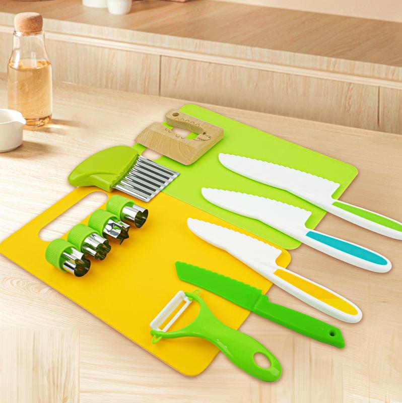 Child's Knife Set for Real Cooking - 19 Pieces Child's Cooking Set Real Montessori Kitchen Tools - Child's Safe Knife with Wooden Knife Safe Serrated Edges Plastic Knife,Cutting Board,Crinkler Block Knife Block Birthday Chopping Shaped