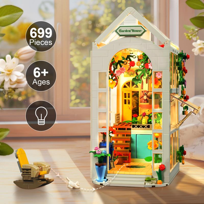 Garden House Building Blocks Set, Green House Building Set with LED LIGHT, Perfect Halloween Toys and Gifts for Fans and Kids (699 pcs)