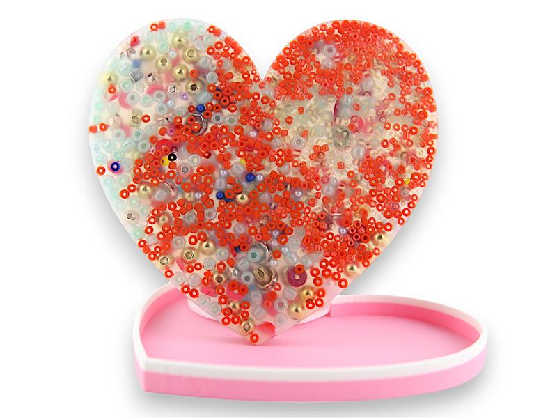 Heart Picky Party Pad and Tray- Satisfy Your Urge to Pick, Pop and Peel Stress-Free!