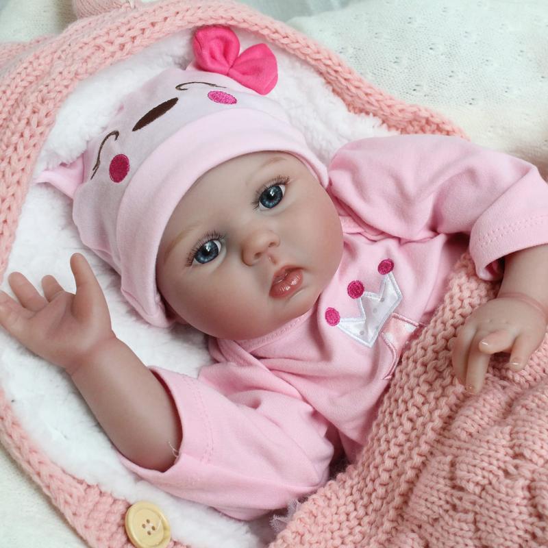 Wooroy Realistic Reborn Baby Doll - Real Looking Lifelike for Girls 22 Inch Handmade Weighted Newborn Silicone Doll with Giraffe Toy Gifts Kids Age 3+, Birthday Gift, Girl Gift, Kids Gift, Christmas Gift, Big Sister Gift