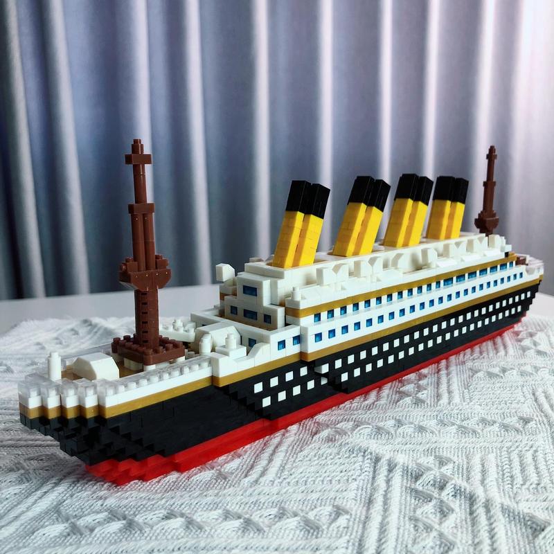 Titanic Design Building Blocks, 2000pcs set Titanic Model Building Blocks, Fun Building Blocks Craft for Home & Office, Birthday Gifts for Adults & Kids