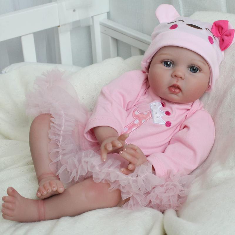 Wooroy Realistic Reborn Baby Doll - Real Looking Lifelike for Girls 22 Inch Handmade Weighted Newborn Silicone Doll with Giraffe Toy Gifts Kids Age 3+, Birthday Gift, Girl Gift, Kids Gift, Christmas Gift, Big Sister Gift