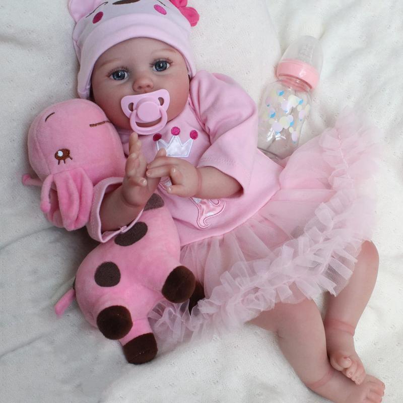 Wooroy Realistic Reborn Baby Doll - Real Looking Lifelike for Girls 22 Inch Handmade Weighted Newborn Silicone Doll with Giraffe Toy Gifts Kids Age 3+, Birthday Gift, Girl Gift, Kids Gift, Christmas Gift, Big Sister Gift