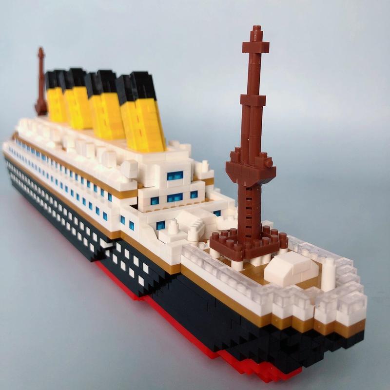 Titanic Design Building Blocks, 2000pcs set Titanic Model Building Blocks, Fun Building Blocks Craft for Home & Office, Birthday Gifts for Adults & Kids