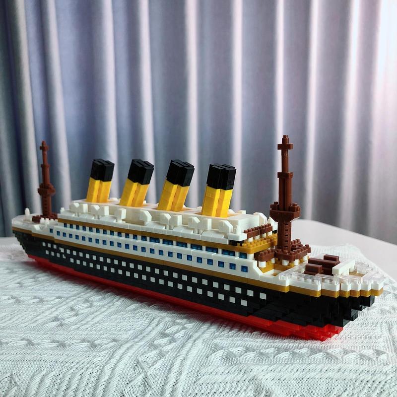 Titanic Design Building Blocks, 2000pcs set Titanic Model Building Blocks, Fun Building Blocks Craft for Home & Office, Birthday Gifts for Adults & Kids