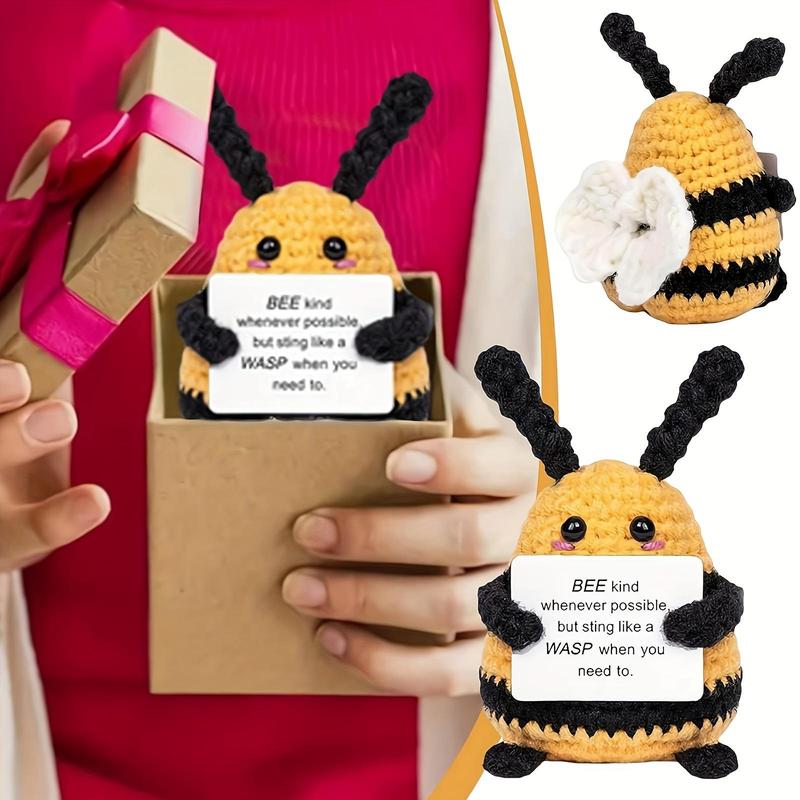 Cute Positive Bee Crochet Kit, 1 Count Mini Crochet Bee with Positive Affirmations Card, Knitted Pocket Hug Bee with Emotional Inspirational Card, Christmas Gift