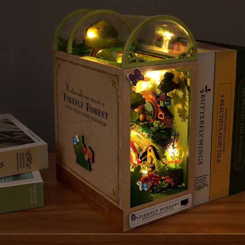 DIY Book Nook Kit, 1 Box Miniature Book Nook Kit with Furniture, DIY Handmade Dollhouse, Home Decoration and Art House