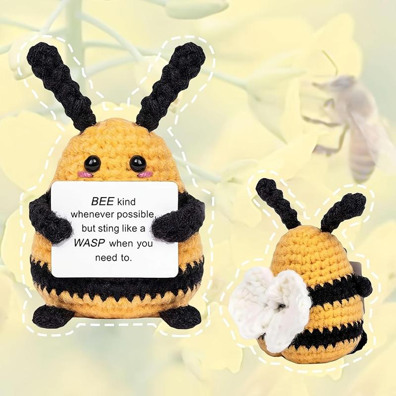 Cute Positive Bee Crochet Kit, 1 Count Mini Crochet Bee with Positive Affirmations Card, Knitted Pocket Hug Bee with Emotional Inspirational Card, Christmas Gift