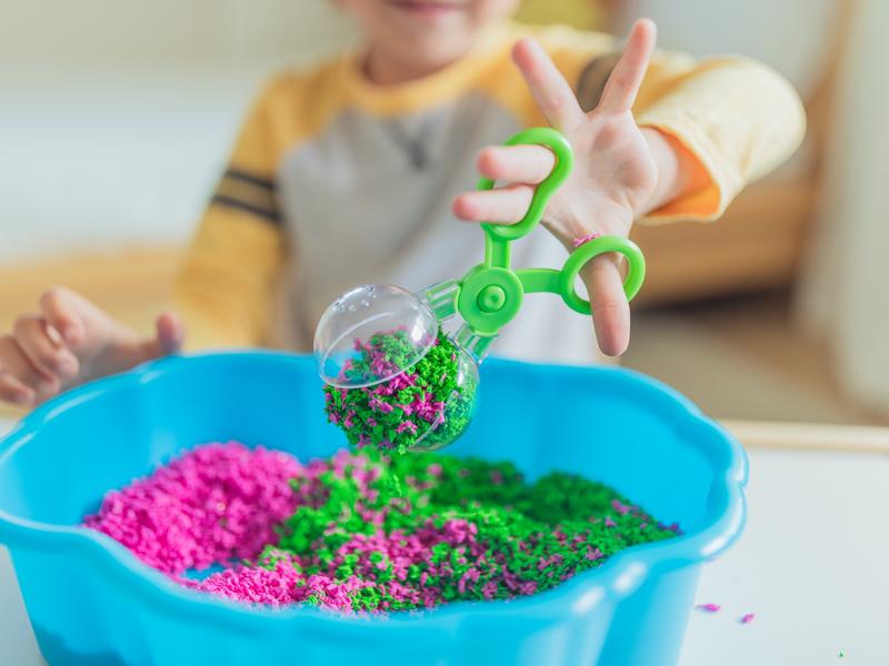 Educational Insights Playfoam Pluffle Sensory Station with 2 Colors of Playfoam Pluffle for Sensory Bins, Ages 3+