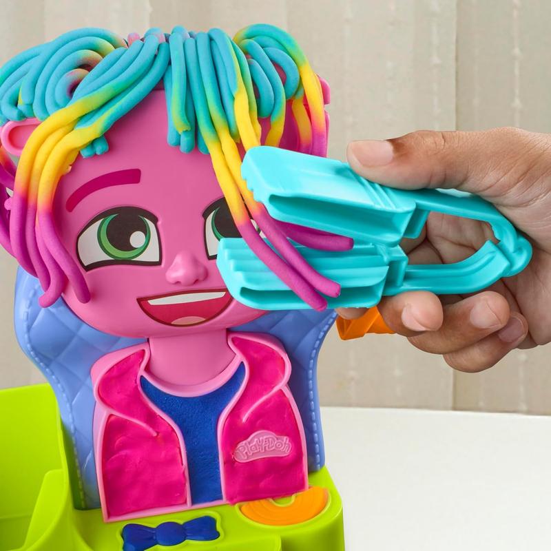 Play-Doh Hair Stylin' Salon Playset with 6 Cans, Pretend Play Toys for Girls and Boys Ages 3 and Up