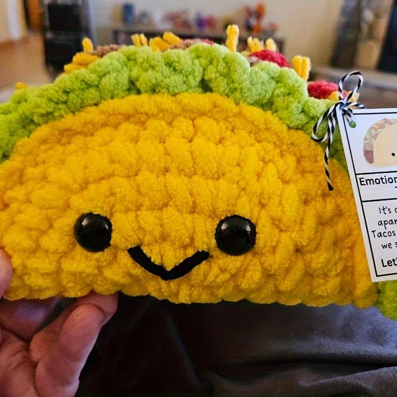 Cute Taco Design Crochet Kit, Handmade Knitting Kit with Front Card, Perfect for Birthday Present Or Room Decoration