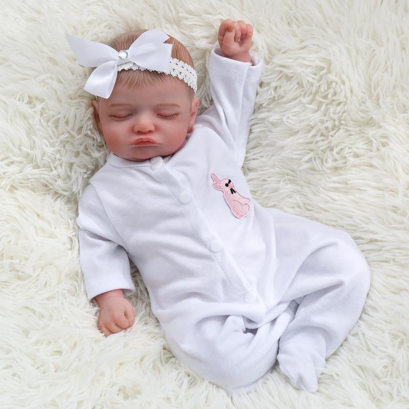 Wooroy Reborn Baby Doll - Christmas Gift, Birthday Gift, Girl Gift, Kids Gift, 18 inch Realistic Newborn Baby Girl with Lifelike Face and Limbs and a Cloth Body, Gifts for Kids Age 3 +