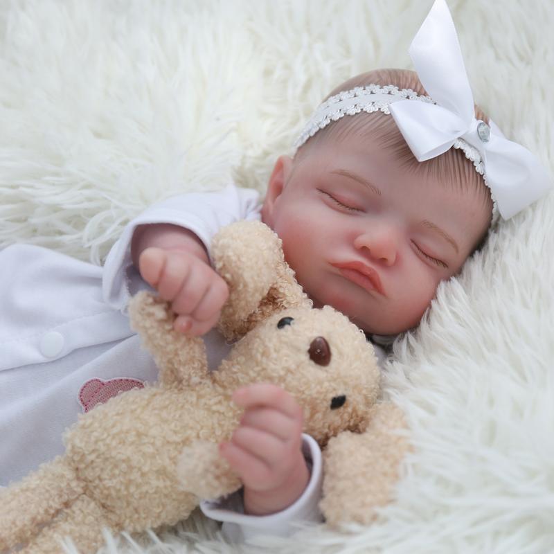 Wooroy Reborn Baby Doll - Christmas Gift, Birthday Gift, Girl Gift, Kids Gift, 18 inch Realistic Newborn Baby Girl with Lifelike Face and Limbs and a Cloth Body, Gifts for Kids Age 3 +