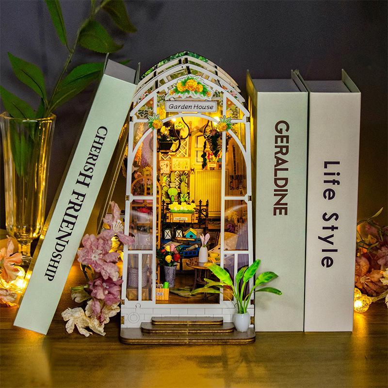 DIY Wooden House Kit, Creative Miniature House Model for Age 14+, Home Room Office Decoration for Birthday Gifts