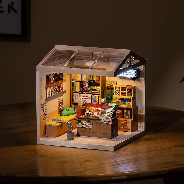 Rolife Super Creator Book Store Kit，1:24 scale plastic DIY miniature house with LED, suitable for ages 8-15 and adults, perfect for creative hobbies.