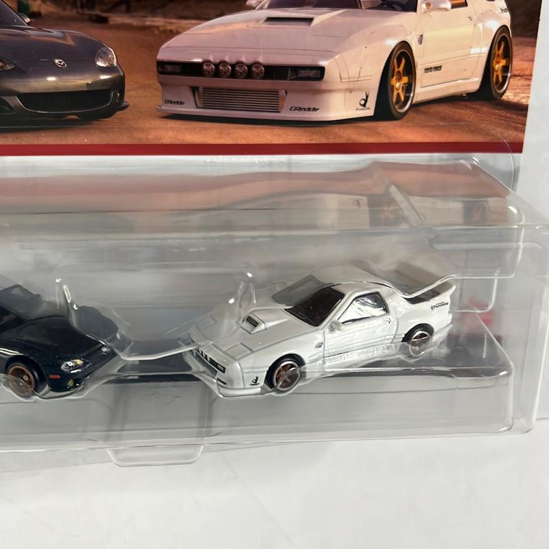 Hot Wheels 2024 Car Culture 2 Pack 04 Mazda Miata & Mazda RX7 Pandem